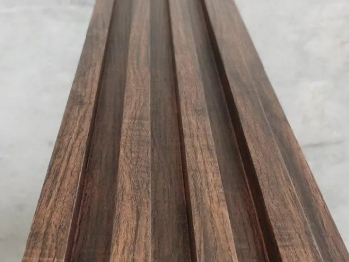 Painel de Parede Ripado Interior Nogueira Escura